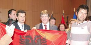 Ιδρύθηκε στην Ελλάδα το παράρτημα του αλβανικού κόμματος FRD [εικόνες]