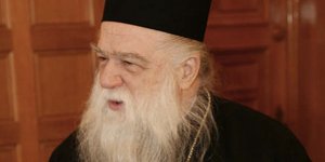 Ο Μητροπολίτης Αμβρόσιος (Φωτογραφία: ΧΡΗΣΤΟΣ ΜΠΟΝΗΣ/EUROKINISSI)