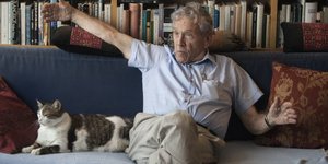 Το βιβλίο «Αγαπητοί ζηλωτές -Τρεις στοχασμοί» κυκλοφορεί από τον Καστανιώτη. Φωτογραφία: apimages