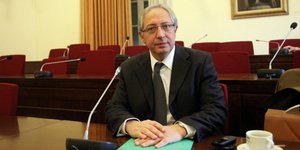 Διώχνουν τελικά τον Κικίλια από τον ΟΑΕΔ – Νέος διοικητής ο Θεόδωρος Αμπατζόγλου
