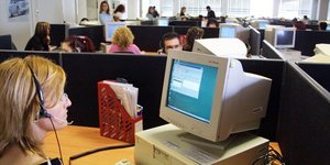 Αναδρομικά οι κρατήσεις από τον Απρίλιο για τους δημοσίους υπαλλήλους