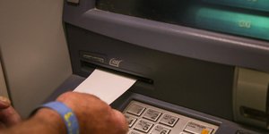 αναλήψεις ΑΤΜ/Φωτογραφία: Eurokinissi
