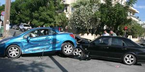 Η μεγάλη κομπίνα με τα δήθεν τροχαία -Πως ιδιοκτήτες συνεργείων εξαπατούσαν ασφα