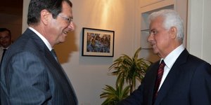 Μετά το σάλο με το κρυμμένο έγγραφο Αναστασιάδης και Ερογλου δεσμεύθηκαν για λύσ