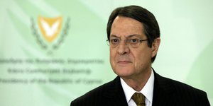 Στα κυπριακά κόμματα