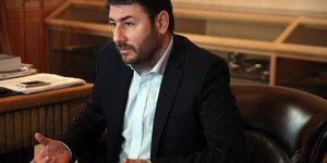 «Χοντρό» φάουλ από Ανδρουλάκη -Παραλλήλισε το Ποτάμι με τη Χρυσή Αυγή 