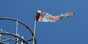 Σκισμένο ανεμοδούριο από τον αέρα / Φωτογραφία: Pixabay