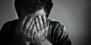 Η πρόταση που σοκάρει: Εργασία σε νέους χωρίς μισθό