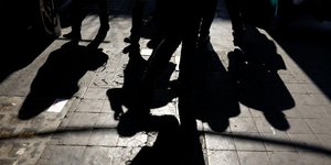 Αύξηση των μακροχρόνια ανέργων και της μερικής απασχόλησης βλέπει η ΤτΕ