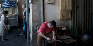 Αυξήθηκε η ανεργία τον Αύγουστο /Φωτογραφία: AP Photo/Petros Giannakouris