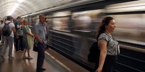 Στιγμιότυπο από τη Μόσχα (Φωτογραφία: AP Photo/Frank Augstein)