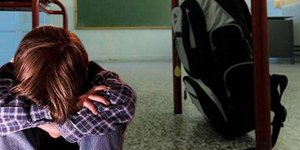 Νεαρός απειλούσε και έπαιρνε λεφτά από... 14χρονο