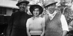 H Μπάρμπαρα Άνσλοου με φίλους το πρωινό της 25ης -12-1941