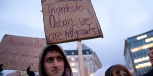 Στιγμιότυπο από διαδήλωση κατά του Βίκτορ Ορμπαν στο Βέλγιο / Φωτογραφία: AP Images