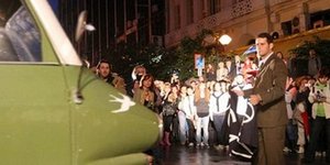 Ηθοποιοί του ΚΒΘΕ αναβίωσαν το φόνο του Λαμπράκη