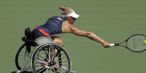 Η Βρετανίδα τενίστρια ήταν 8 εβδομάδων όταν πήρε το τρόπαιο (Φωτογραφία: AP/ Leo Correa)