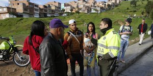 Οι περισσότεροι είπαν ότι οι γυναίκες φέρουν ευθύνη για τη βία εναντίον τους