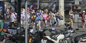 Κυκλοφορεί περισσότερος κόσμος