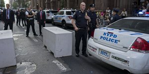 Κατασχέθηκαν και οι υπολογιστές από τα γραφεία του