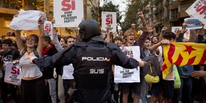 Σε τεντωμένο σχοινί όλη η Ισπανία / Φωτογραφία: ΑΡ