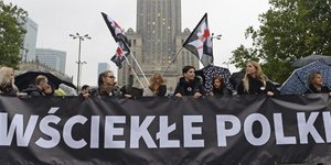 Οι διαδηλωτές αναμένεται να καταφερθούν εναντίον όλων των μεγάλων πολιτικών κομμάτων
