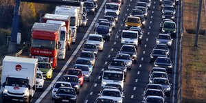 Πετρέλαιο παράλληλα με ηλεκτρική ενέργεια
