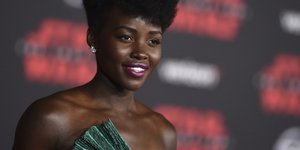 Κάνει το συγγραφικό της ντεμπούτο