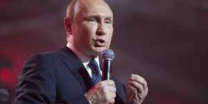 Ο Πούτιν αναμένεται να κερδίσει εύκολα