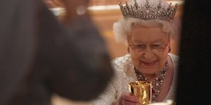 Αφιερωμένη στη γηραιότερη και μακροβιότερη εν ενεργεία μονάρχη