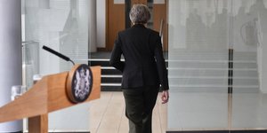 Λιγότερο από το ένα τρίτο των ερωτηθέντων δηλώνουν ικανοποιημένοι