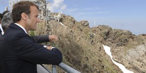 Σαλβίνι: Ο Μακρόν ας έχει την ευαισθησία να σωπάσει