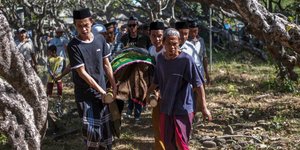 Νεκροί από σεισμό στην Ινδονησία/ Φωτογραφία AP images