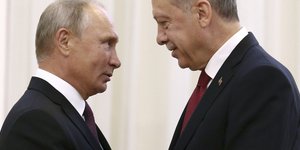 Για τις μεταξύ τους σχέσεις και τη Συρία