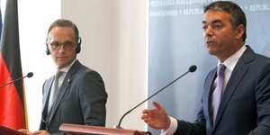 O Χάικο Μάας και ο Νίκολα Ντιμιτροφ/ Φωτογραφία AP images