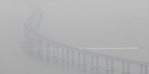 Το κόστος ανήλθε περίπου στα 20 δισ. δολ.