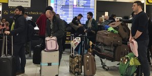 Αεροδρόμιο φωτογραφία: apimages