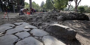 Τρεις από τους 18 τάφους είναι ηλικίας 800 χρόνων