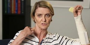 «Η μέρα που δέχθηκα 6 σφαίρες και δίπλα μου πέθανε η φίλη μου» -Συγκλονίζει η αφ