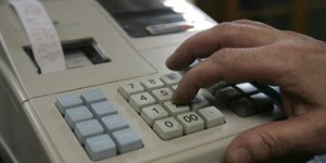 Απίθανο «τρικ»: Αφαιρούν 1