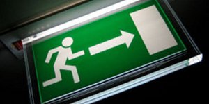 Οι 19 κλάδοι της βιομηχανίας με τις περισσότερες απολύσεις