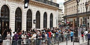Υπάλληλος της Apple κινδυνεύει με κυρώσεις επειδή δούλεψε 20 λεπτά περισσότερο
