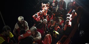 Πλοίο με μετανάστες- Φωτογραφία AP images