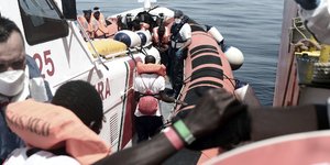 Μετανάστες Aquarius/ Φωτογραφία AP images