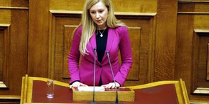 Αρση ασυλίας για δύο βουλευτές της ΝΔ: Για εργατικές διαφορές η Φωτεινή Αραμπατζ