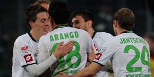 Απίθανο γκολ με «λόμπα» από τα 40 μέτρα [βίντεο]