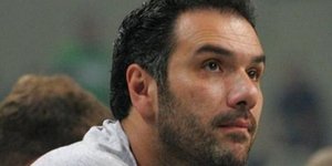 Σε ποιον είπε ο Γρηγόρης Αρναούτογλου «άντε μην σου ρίξω καμιά κουτουλιά» [βίντε