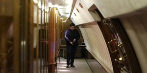 Ο 15χρονος Αρσλάν Καϊπκούλοφ κατέγραψε με βιντεοκάμερα που του χάρισε ο Πούτιν την επίσκεψή του στο Ilyushin Il-96-300 (Φωτογραφία: Twitter)