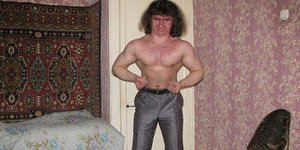 Ρώσοι σε απόγνωση για ραντεβού- Οι τραγικά κιτς φωτογραφίες που βάζουν στο ίντερ