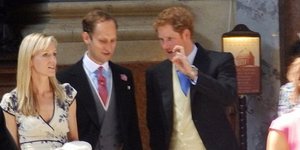 Ετσι ξεσαλώνουν οι πρίγκιπες -Ο Χάρι μέθυσε