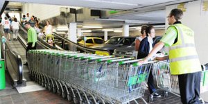 Καρότσι κίνδυνος- θάνατος στο σούπερ μάρκετ - Το τρομακτικό βίντεο με τη γυναίκα